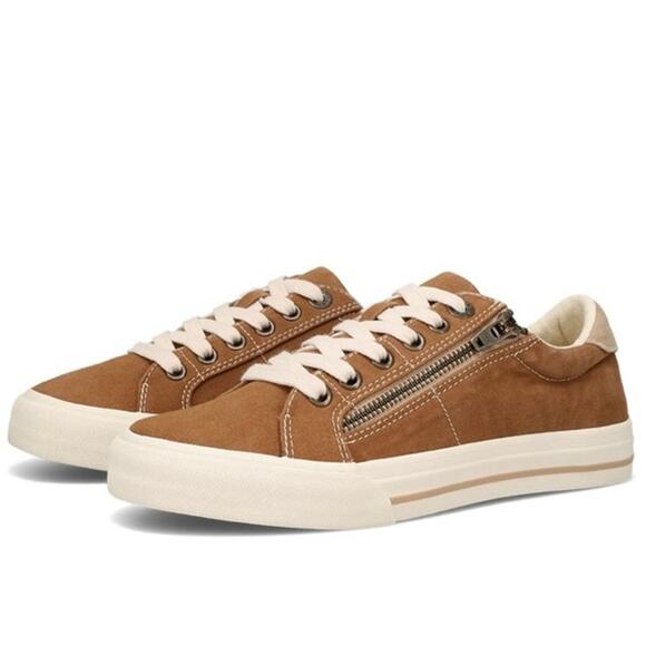 NWOB Taos size 9 Z Soul Turbo Side Zipper Low Top Sneakers - Golden Tan - Picture 1 of 13